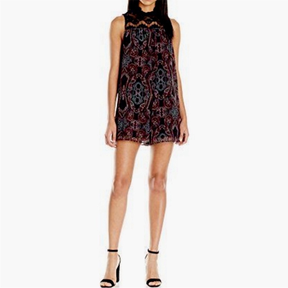 NWT BCBGeneration Women’s Laced Black & Purple Paisley Sleeveless Short Romper S
